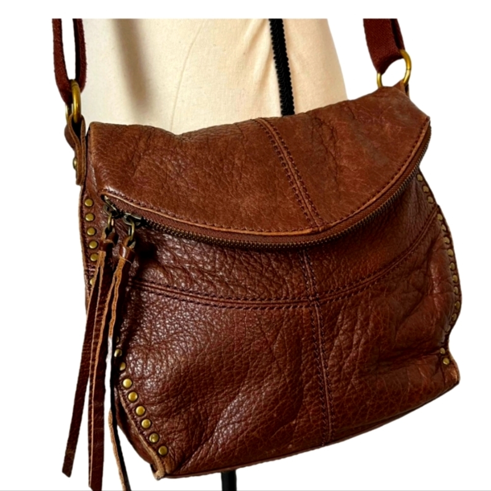 The Sak Leather Foldover Studded Pebbled Crossbody Purse Bag Gold Deena